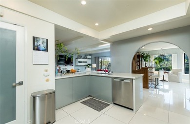 Custom built home perched high in Glendale's highly sought-after - photo 22
