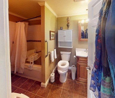 Retreat To Renowned Historic Bed & Breakfast, Vermilion Park Inn - photo 25