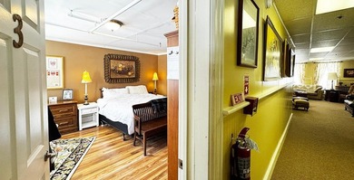 Retreat To Renowned Historic Bed & Breakfast, Vermilion Park Inn - photo 26