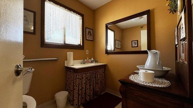 Retreat To Renowned Historic Bed & Breakfast, Vermilion Park Inn - photo 38