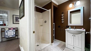 Retreat To Renowned Historic Bed & Breakfast, Vermilion Park Inn - photo 39