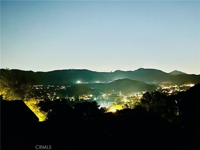 Custom built home perched high in Glendale's highly sought-after - photo 42