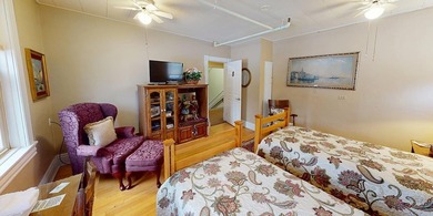 Retreat To Renowned Historic Bed & Breakfast, Vermilion Park Inn - photo 42