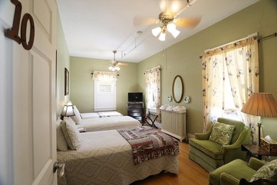 Retreat To Renowned Historic Bed & Breakfast, Vermilion Park Inn - photo 46