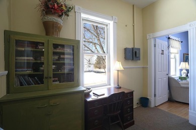Retreat To Renowned Historic Bed & Breakfast, Vermilion Park Inn - photo 48