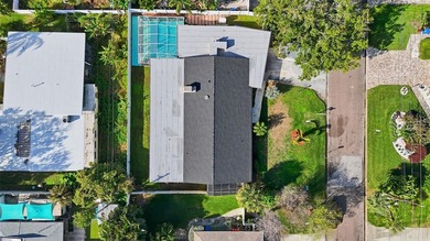 Updated Tropical Retreat in Desirable Maximo Moorings. Welcome - photo 3
