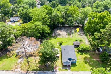Opportunity meets location with this prime bungalow lot just off - photo 3