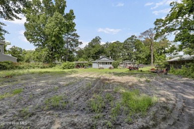 Opportunity meets location with this prime bungalow lot just off - photo 8