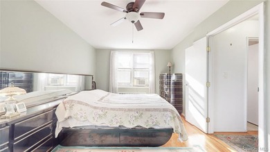 Welcome to this bright and inviting 1-bedroom, 1-bath corner - photo 14