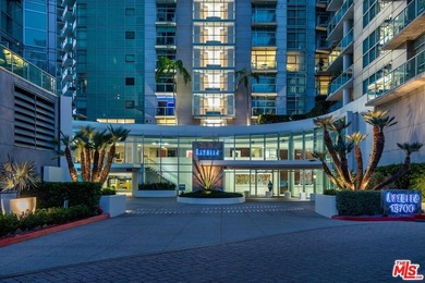 This highly sought-after 2-bedroom, 2.5-bathroom residence - photo 15