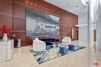 This highly sought-after 2-bedroom, 2.5-bathroom residence - photo 18