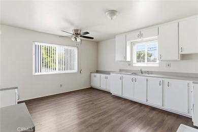 NEW ROOF! DUPLEX WITH POTENTIAL TO ADD TWO ADDITIONAL UNITS WITH - photo 18