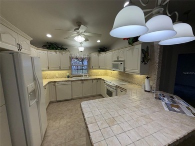 Welcome to effortless lakeside living in the gated, lakefront - photo 4