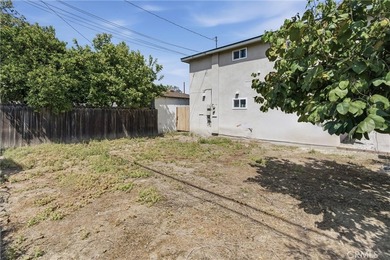 NEW ROOF! DUPLEX WITH POTENTIAL TO ADD TWO ADDITIONAL UNITS WITH - photo 24