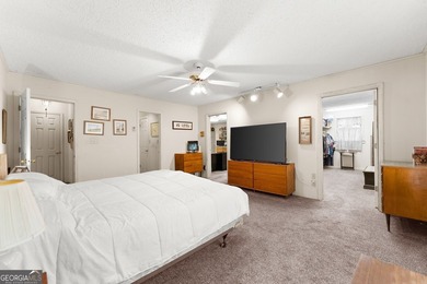 SPRAWLING RANCH ON 3.43-/+ PRIVATE ACRES, BONUS ROOM + OFFICE + - photo 29