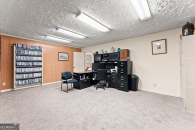 SPRAWLING RANCH ON 3.43-/+ PRIVATE ACRES, BONUS ROOM + OFFICE + - photo 35