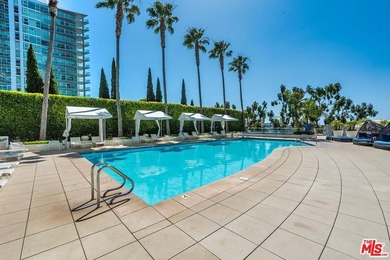 This highly sought-after 2-bedroom, 2.5-bathroom residence - photo 44