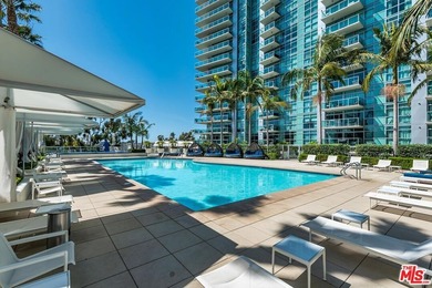 This highly sought-after 2-bedroom, 2.5-bathroom residence - photo 46