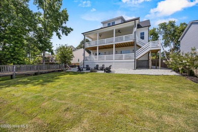 Welcome to luxurious coastal living in this beautifully crafted - photo 3