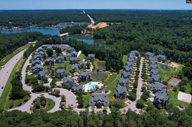 Amazing luxury condo perfectly located in the highly desirable - photo 12