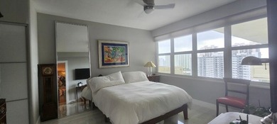 Walk into this top floor stunning remodeled spacious 2 bedroom 2 - photo 15