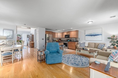 Beautifully maintained townhome style home in coveted Willow - photo 16