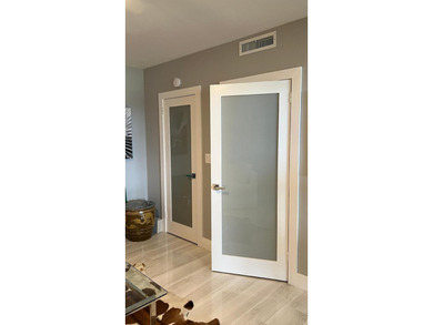 Walk into this top floor stunning remodeled spacious 2 bedroom 2 - photo 20