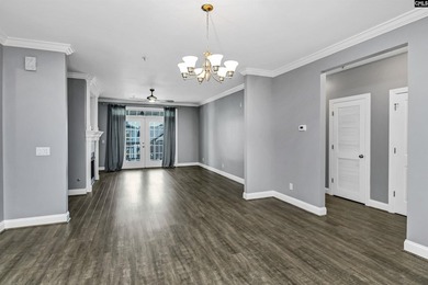 Amazing luxury condo perfectly located in the highly desirable - photo 28