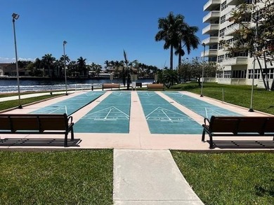 Walk into this top floor stunning remodeled spacious 2 bedroom 2 - photo 31
