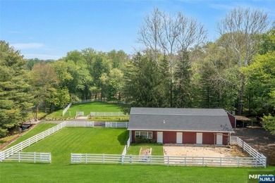 Presenting Mill Pond Estate- as you pass through the treed - photo 40