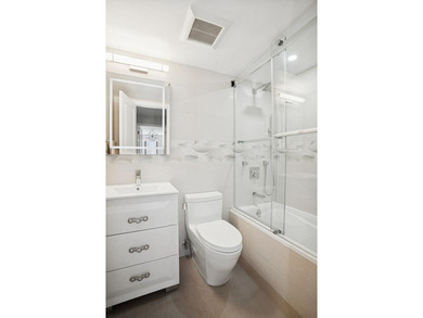 Mint, Turnkey 2-Bedroom Condo with Private Outdoor Space & - photo 8