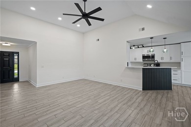 Welcome to 163 W. Tahoe Drive, where convenience, thoughtful - photo 5