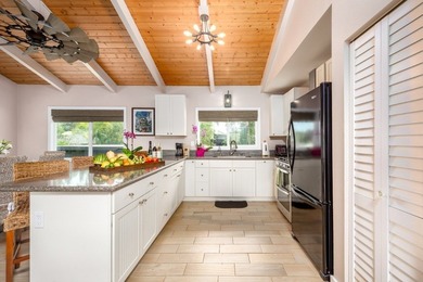 One of the best locations in Hanalei. Set in the quiet - photo 11