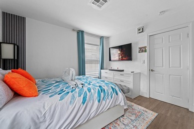 INCREDIBLE INVESTMENT PROPERTY. Approved to Build 5 townhomes of - photo 11