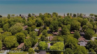 Welcome to desirable Sheldon Beach subdivision, where great curb - photo 24