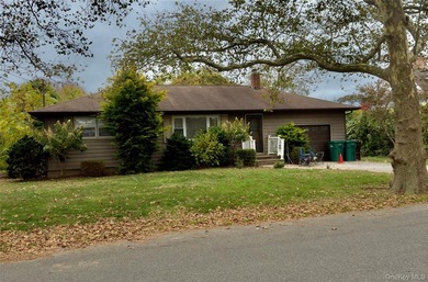 Welcome home! come see this beautiful newly renovated home. It - photo 1