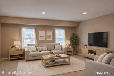Well maintained one-bedroom end unit in a terrific location - photo 3