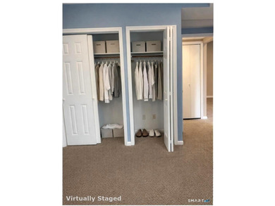 Well maintained one-bedroom end unit in a terrific location - photo 9