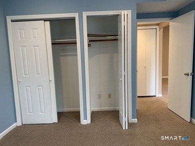 Well maintained one-bedroom end unit in a terrific location - photo 10