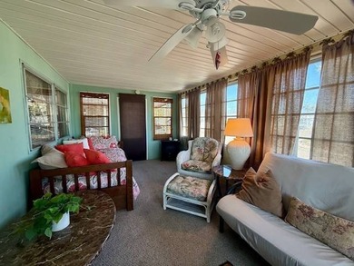 Come check out this move in ready home which is conveniently - photo 8