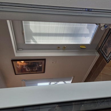 Motivated seller! This spacious 3 bedrooms, 2.5 bath is in an - photo 15