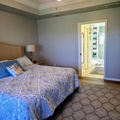 Motivated seller! This spacious 3 bedrooms, 2.5 bath is in an - photo 17