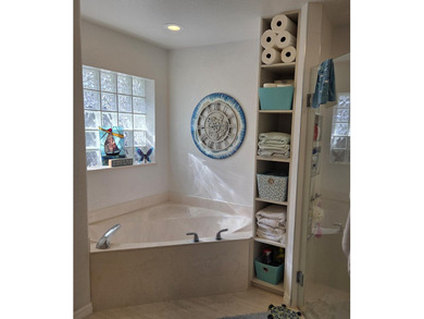 Motivated seller! This spacious 3 bedrooms, 2.5 bath is in an - photo 19