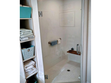 Motivated seller! This spacious 3 bedrooms, 2.5 bath is in an - photo 20