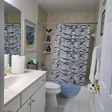 Motivated seller! This spacious 3 bedrooms, 2.5 bath is in an - photo 24