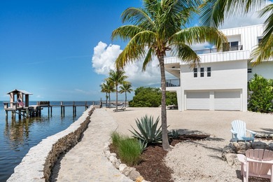 Oceanfront luxury living in Islamorada. Experience the ultimate - photo 49
