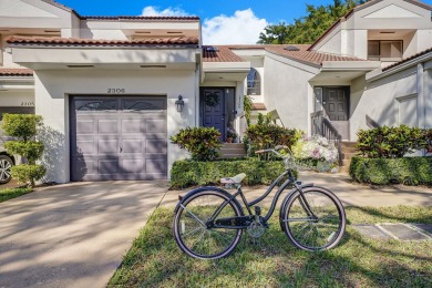 Lake Condo For Sale in Boynton Beach, Florida