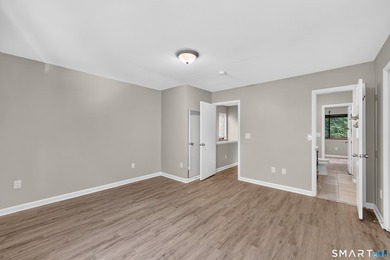 Beautifully updated 2-bedroom, 1.5-bath condo offering stylish - photo 11