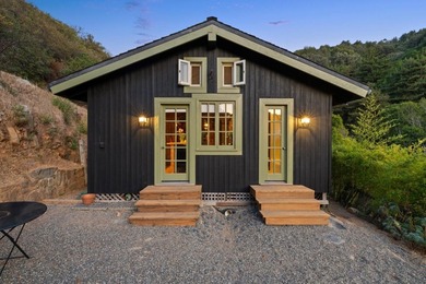 A great property with flexibility for families and friends to - photo 12