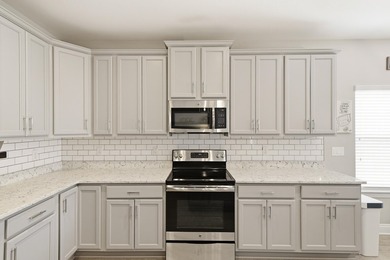 Welcome to this beautiful 4-bedroom, 2 bath home located in the - photo 14